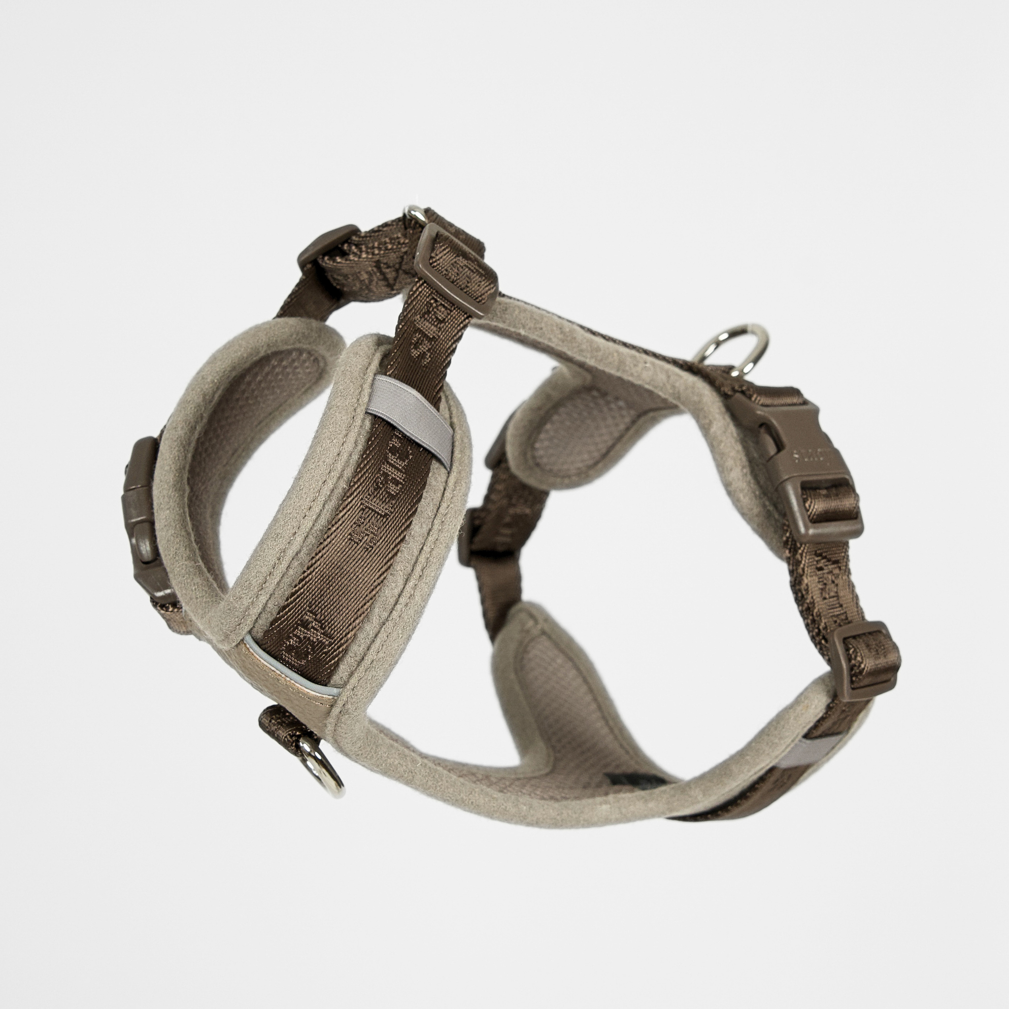 Numa Hundsele | Sand