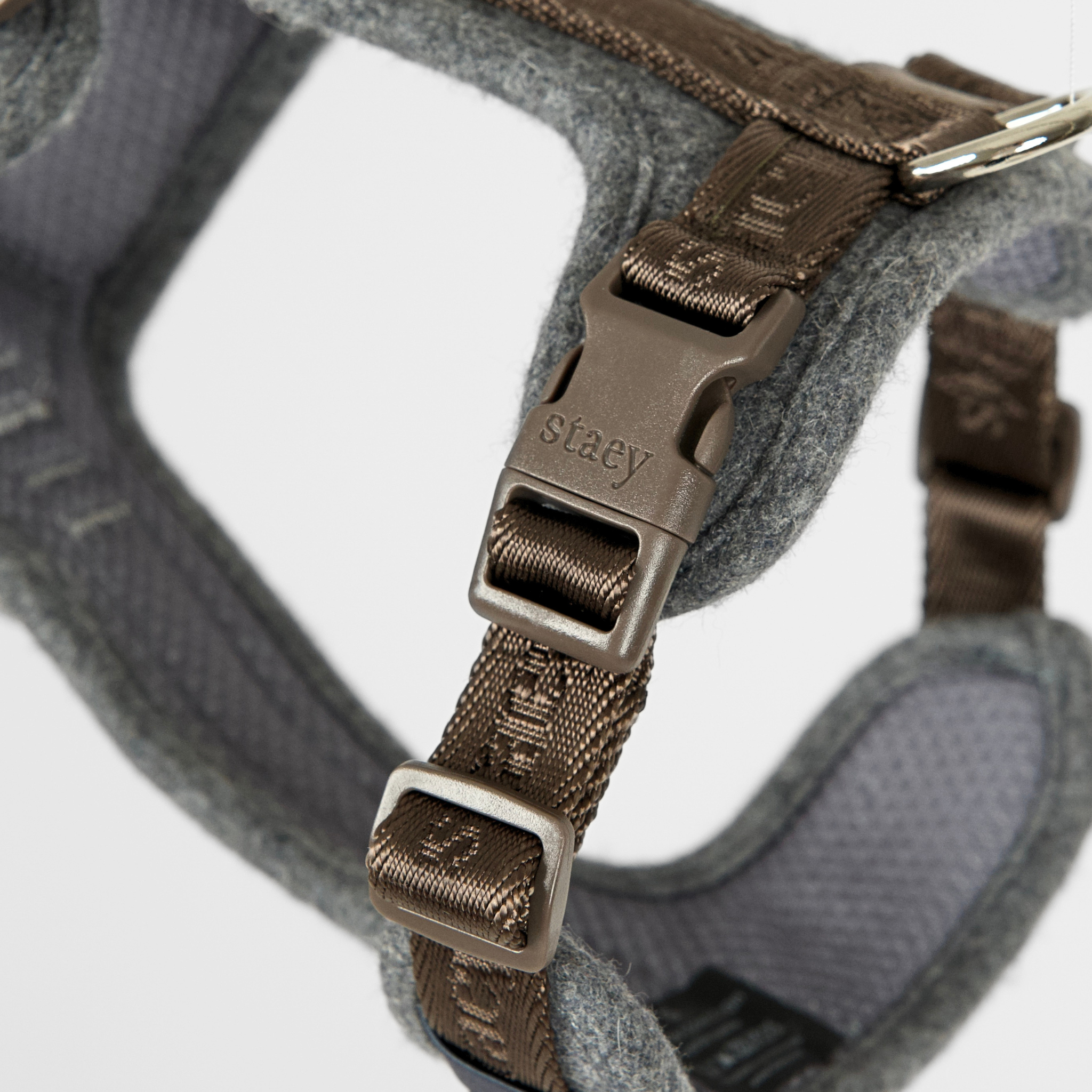 Numa Hundsele | Stone