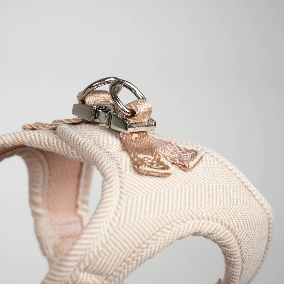 Saga Step-In hundsele | Ljus ros