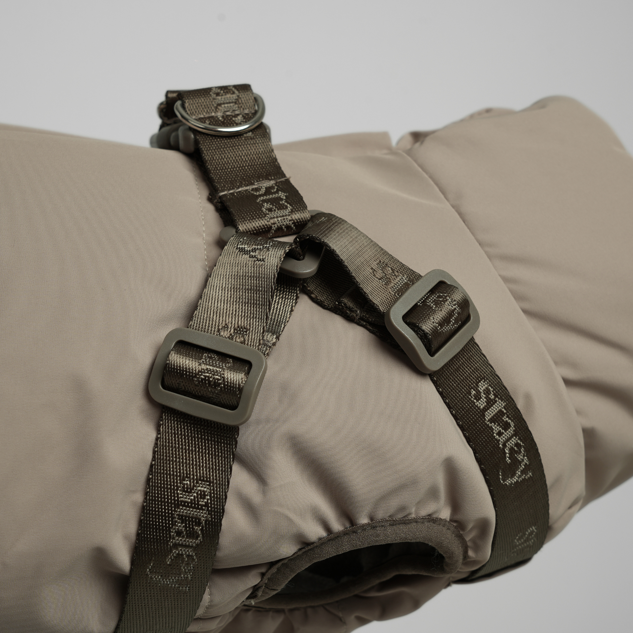 Vera Dog Coat w. Harness | Sand