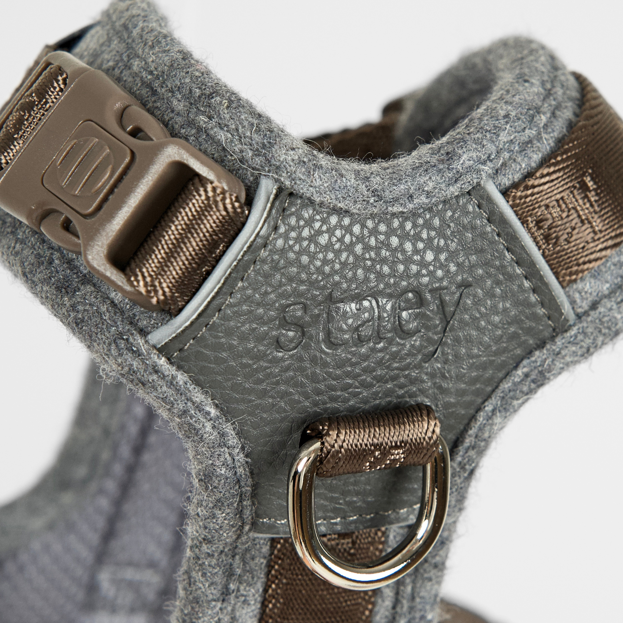 Numa Hundsele | Stone