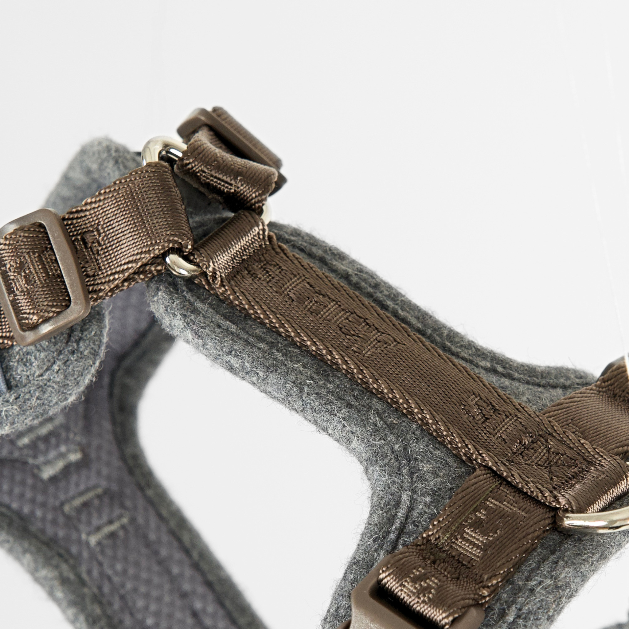 Numa Hundsele | Stone
