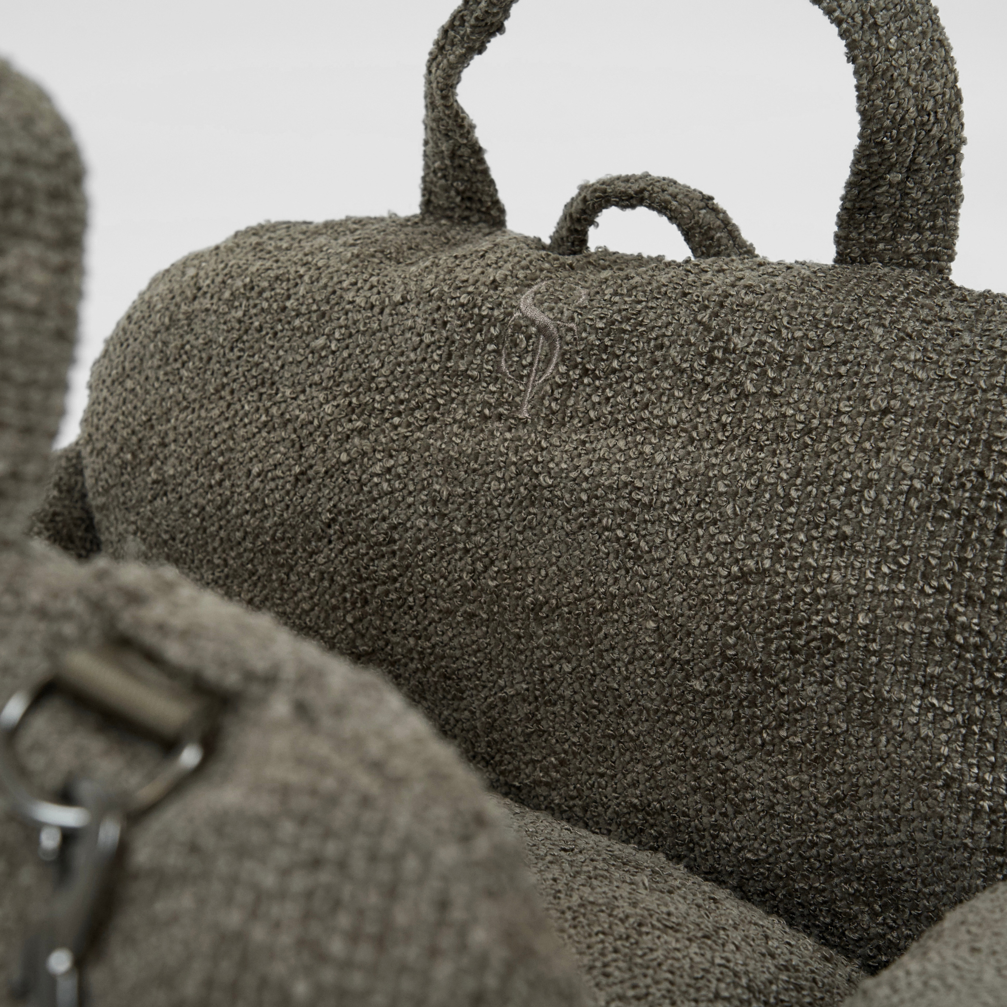 Tova 2-in-1 Car Seat | Chestnut Bouclé