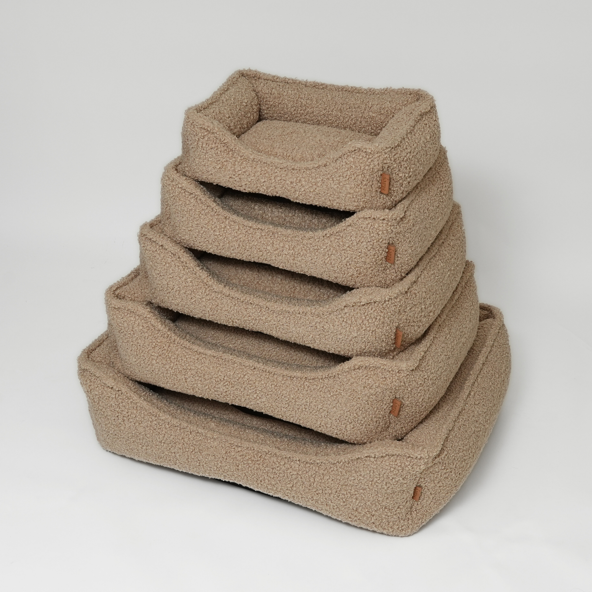 Tora Dog Bed | Sand Curly